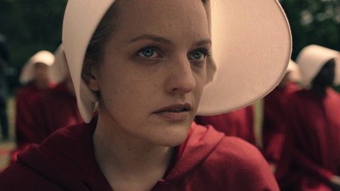 elisabeth-moss-as-offred